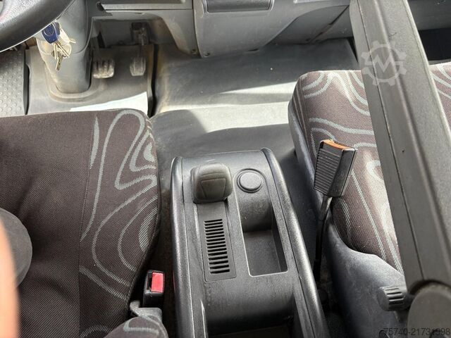Bâché à rideaux latéraux Iveco EUROCARGO 90E18 + EURO 5 + LOW KM + 3 STOELEN