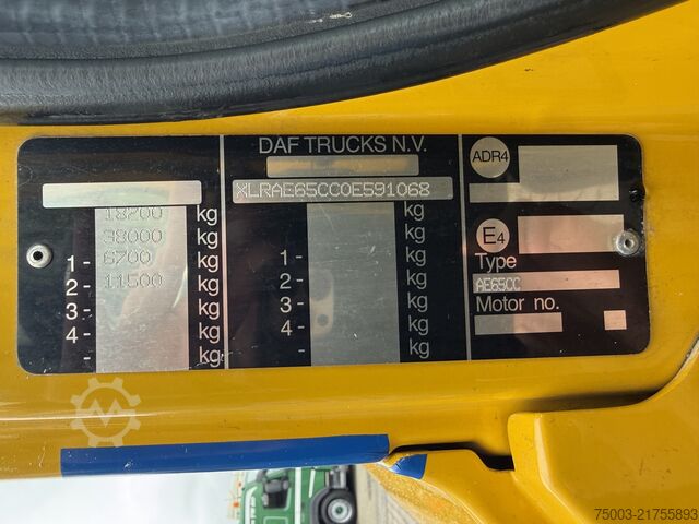 Tipper truck Daf CF 220 Haken Ex-Flughafen