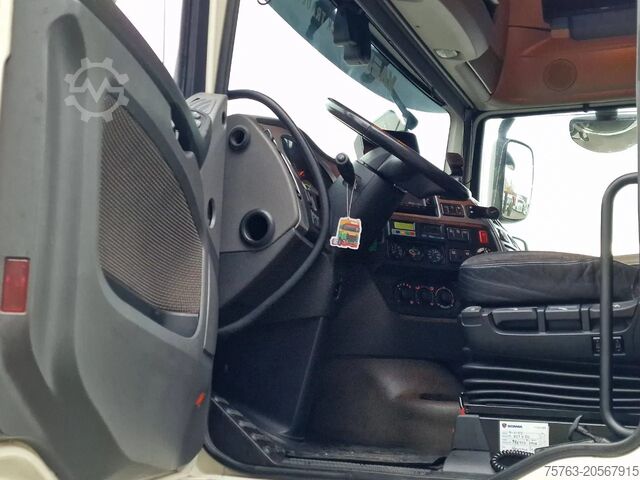 Viehtransport DAF XF 440 SuperSpaceCab 6x2*4 - 2 deck Closed Live...