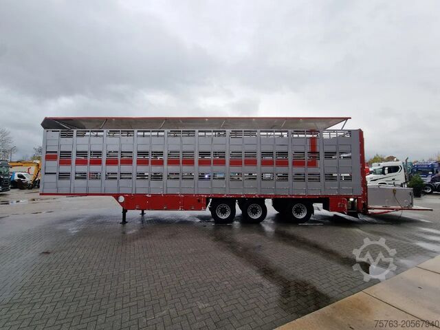 Veetransport CUPPERS 3 deck livestock trailer - Water & Ventilation ...