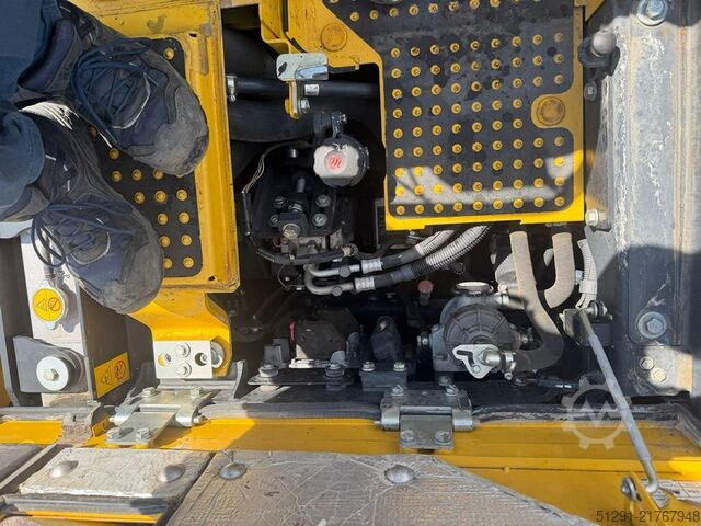 Escavadora de rastos Komatsu PC138US-11