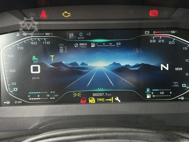 τυπικός οδικός ελκυστήρας Iveco S-WAY 500 ADR