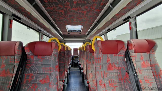 Miniautocarro MERCEDES-BENZ 30 Sitzer Schulbus Transferbus 519 Stock