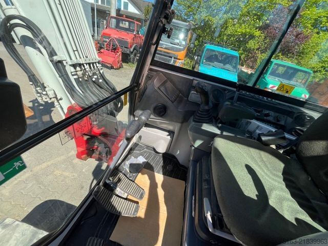 Minigraafmachine TAKEUCHI TB 260 Minibagger Powertilt+Löffel nur 1957h