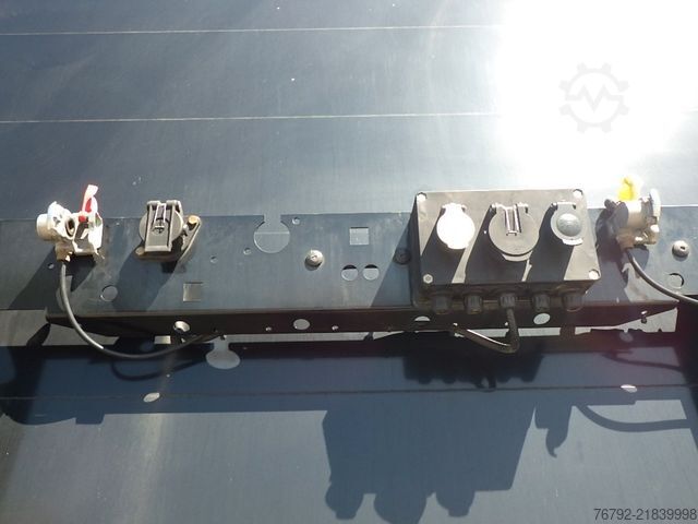 Semirremolque abierto con toldo KÖGEL SN 24 FastSlider/Lift/LASI Getränke/Edscha/ALCOA