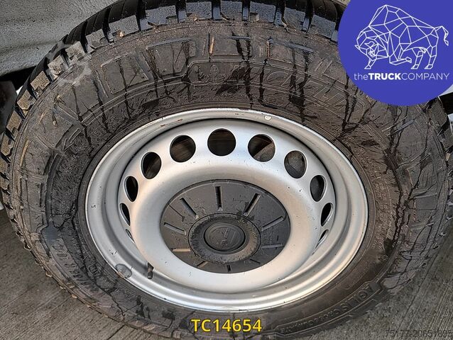 Skåpbil Volkswagen Crafter 180 L1H2