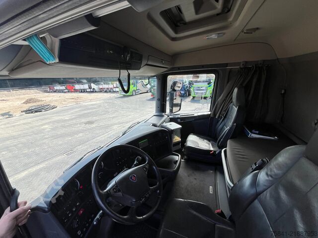 Vrachtwagen met kraan Scania R490 R 490 8x2 Euro 6 HMF 8520-K6 + JIB FJ2000-K6
