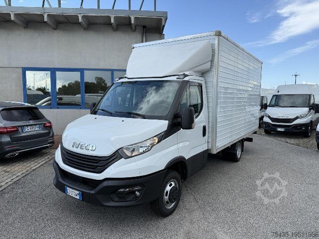 Furgone personalizzato IVECO DAILY 35C14H BOX + SPONDA