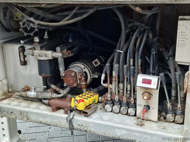 Szarvasmarha-szállítás Pezzaioli 4 deck - Water & Ventilation - Lifting floors -...