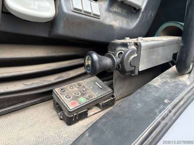 Autokran MAN TGS 26.440 Zugmaschine + Atlas Kran 5 Ausschube