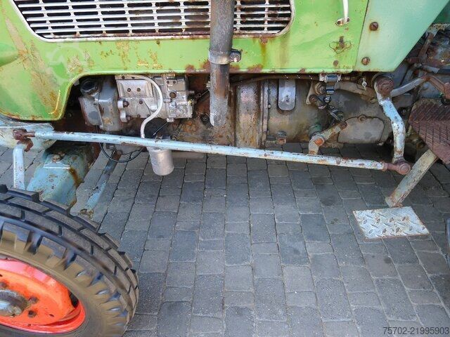 Furgão Fendt Farmer 2