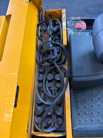 Manuseadores de contentores Jungheinrich ERE 120/C20