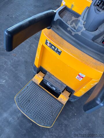 Manuseadores de contentores Jungheinrich ERE 120/C20