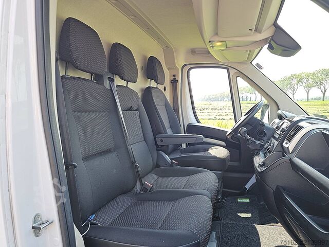 Stationvogn med højt tag PEUGEOT BOXER 435 Zwaar Premium EURO6