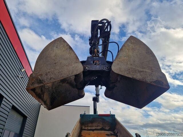 Kiper kamion Mercedes Arocs