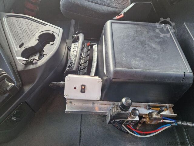 Kiper kamion Mercedes Arocs