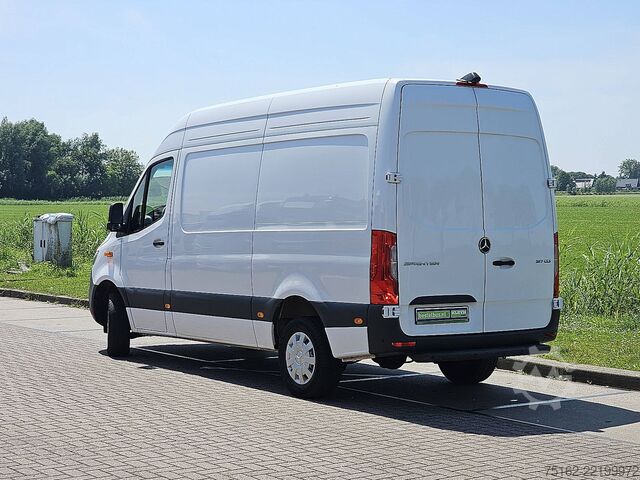 Bestelauto MERCEDES-BENZ SPRINTER 317 L2H2 LED Mbux10 AC!