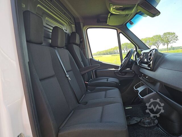 Bestelauto MERCEDES-BENZ SPRINTER 317 L2H2 LED Mbux10 AC!