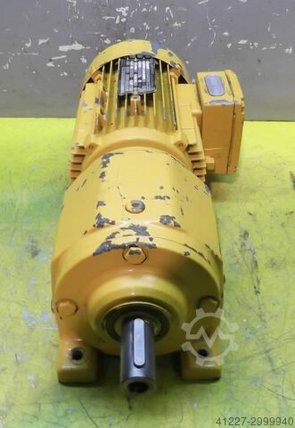 Motor reductor 0,55 kW 62 rpm SEW-EURODRIVE R43DT80K4