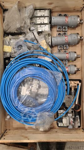 Çeşitli yedek parçalar FESTO ADVU