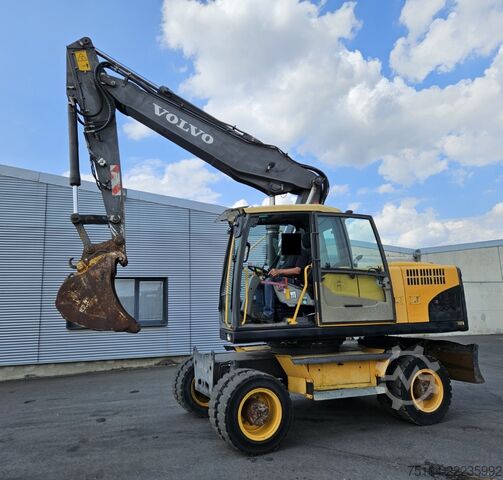Excavadora móvil Volvo EW 180 C