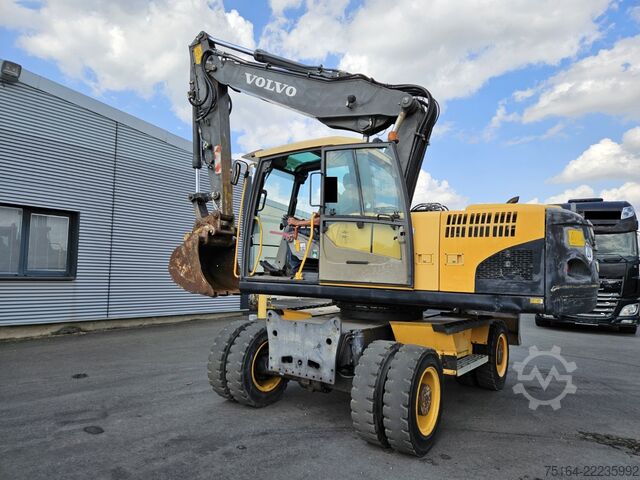 Excavadora móvil Volvo EW 180 C