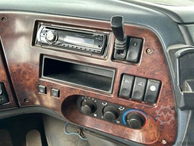 Sistema de braço de gancho DAF 95.480 XF SPACECAB 6x2 WITH HOOK-ARM SYSTEM (EU...