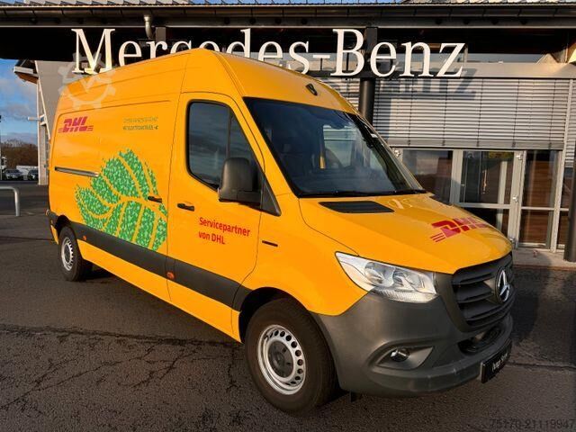 Hochdachkombi Mercedes-Benz eSprinter 312 DHL Regal KEP-Ausbau
