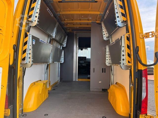 Hochdachkombi Mercedes-Benz eSprinter 312 DHL Regal KEP-Ausbau