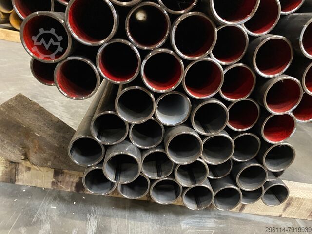Kaynaklı borular 65 x 4 ve 70 x 6,8 mm. Stalen Buizen Surplus No certificates