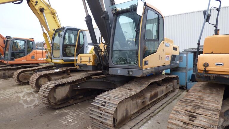 Hidrolik paletli ekskavatör VOLVO EC250DNL