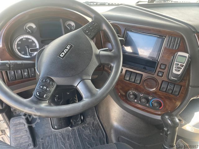 Standaard trekker DAF XF 105.460 mit 16-Gang Handschaltung