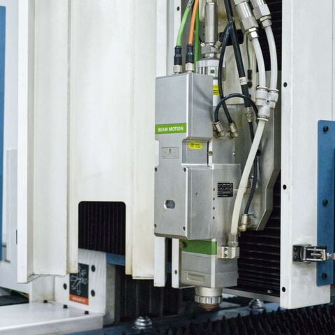 Okamžitý laserový řezací stroj 3000x1500 12kW Otinus FLV-3015-C2 12kW