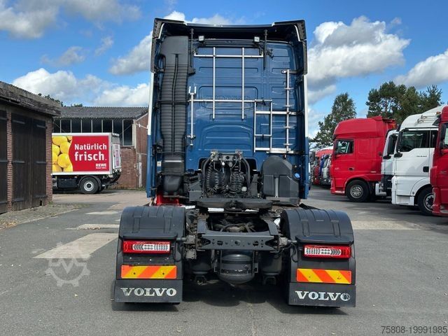 Gevaarlijke stoffen vrachtwagen VOLVO FH460 Glob. Schubbodenhydr. ACC Lane Guard ADR