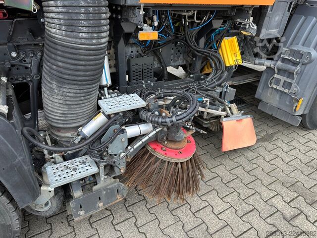 Οδοκαθαριστικό μηχάνημα MERCEDES-BENZ ACTROS 1830 4x2 Kehrmaschine BUCHER OPTIFANT8000