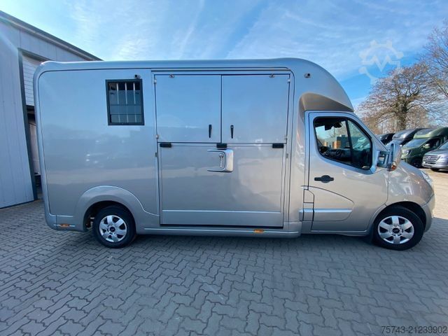 Livestock transporter RENAULT Master STX Haras 3 Sitzer