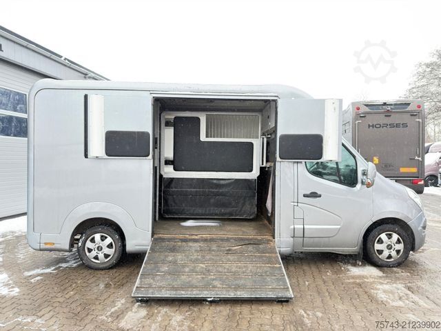 Livestock transporter RENAULT Master STX Haras 3 Sitzer