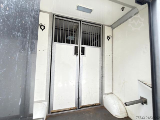 Livestock transporter RENAULT Master STX Haras 3 Sitzer