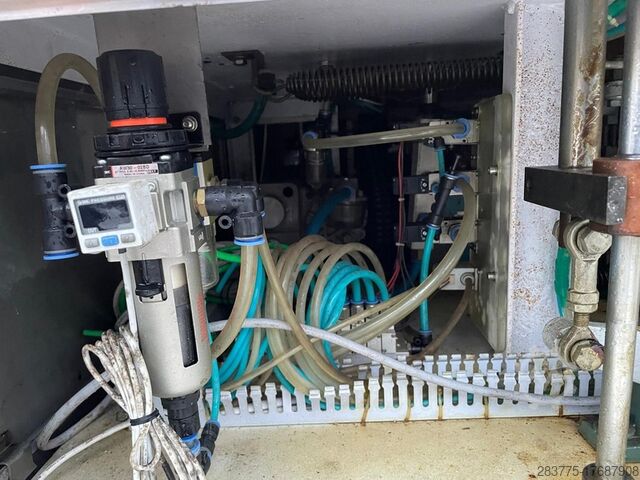 Rotációs előregyártott tasaktöltő és lezáró berendezés Kedi GD8-200