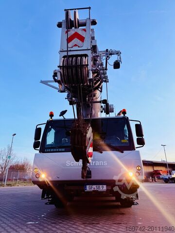 Mobil daru ballasztpótkocsival Liebherr LTM 1090-4.1