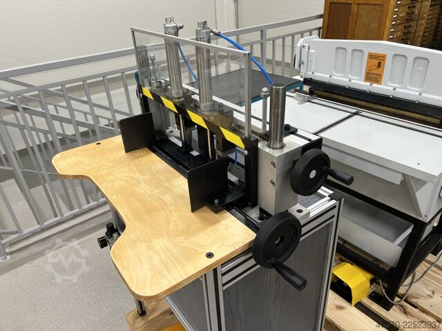 Zweiseitiger Eckenabschneider Double side corner cutter pneumatic