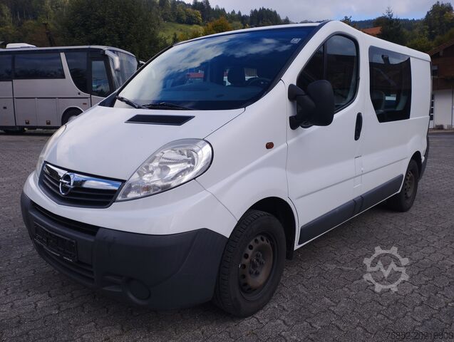 Kisbusz Opel Vivaro A 2,0 CDTI 6 Sitzplätze