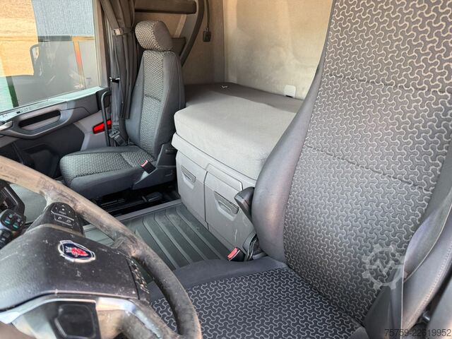Standardowy ciągnik siodłowy SCANIA R450 Retarder 4x2 Euro6