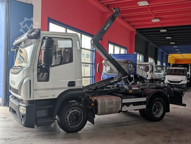 Skräddarsydd kaross Iveco 120E25K