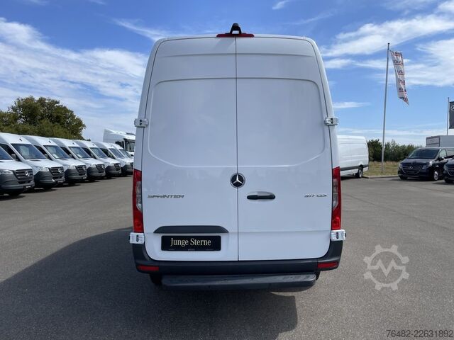 Furgão de painéis MERCEDES-BENZ Sprinter 317 CDI KA/3665/L2H2/MBUX/NAVI/AUTOMATI