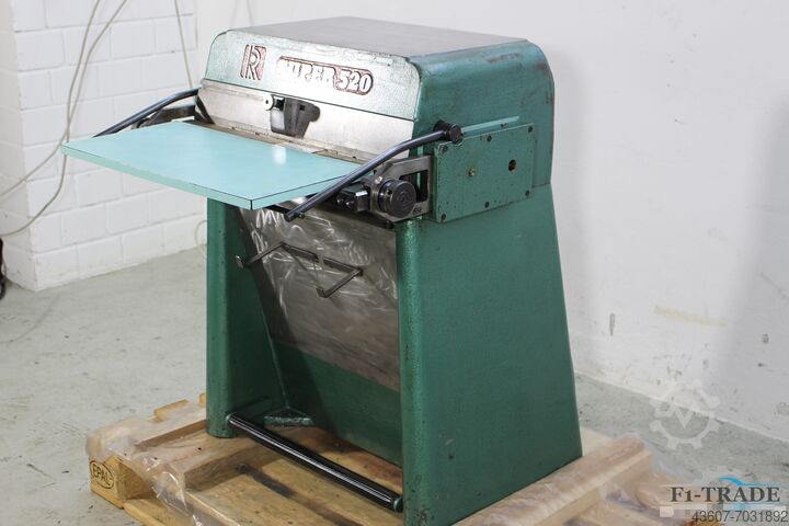 Máquina perforadora de calandrias Renz Super 520