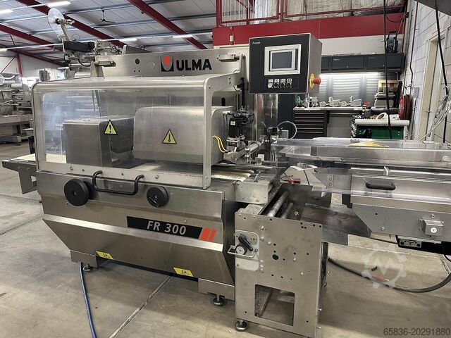 Linia flowpack Ulma FR-305 Ulma FR-305 flowpacking line