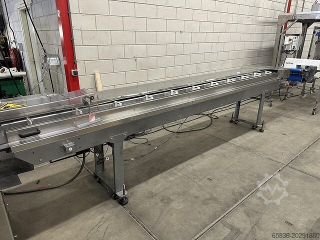 Linia flowpack Ulma FR-305 Ulma FR-305 flowpacking line