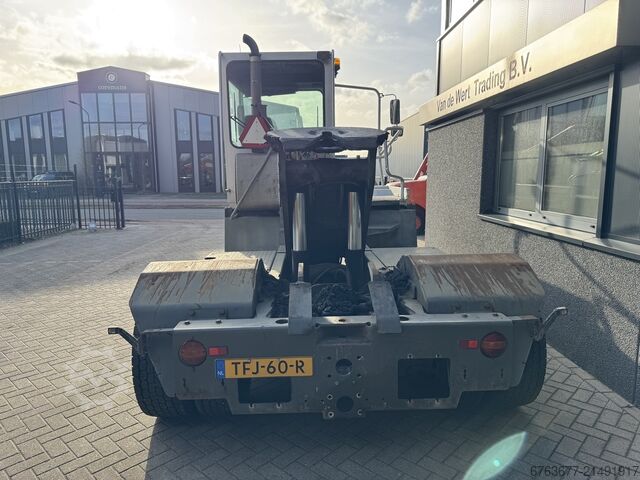 Terberg YT 182 4X2 posunovací tahač / Allison 2009 NL registrace TERBERG YT 182 4X2 Rangeer Trekker / Allison 2009 NL Registratie