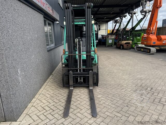 Mitsubishi FG25N Triplo 550 Freelift / Sideshift LPG 2012 MITSUBISHI FG25N Triplo 550 Freelift / Sideshift LPG 2012